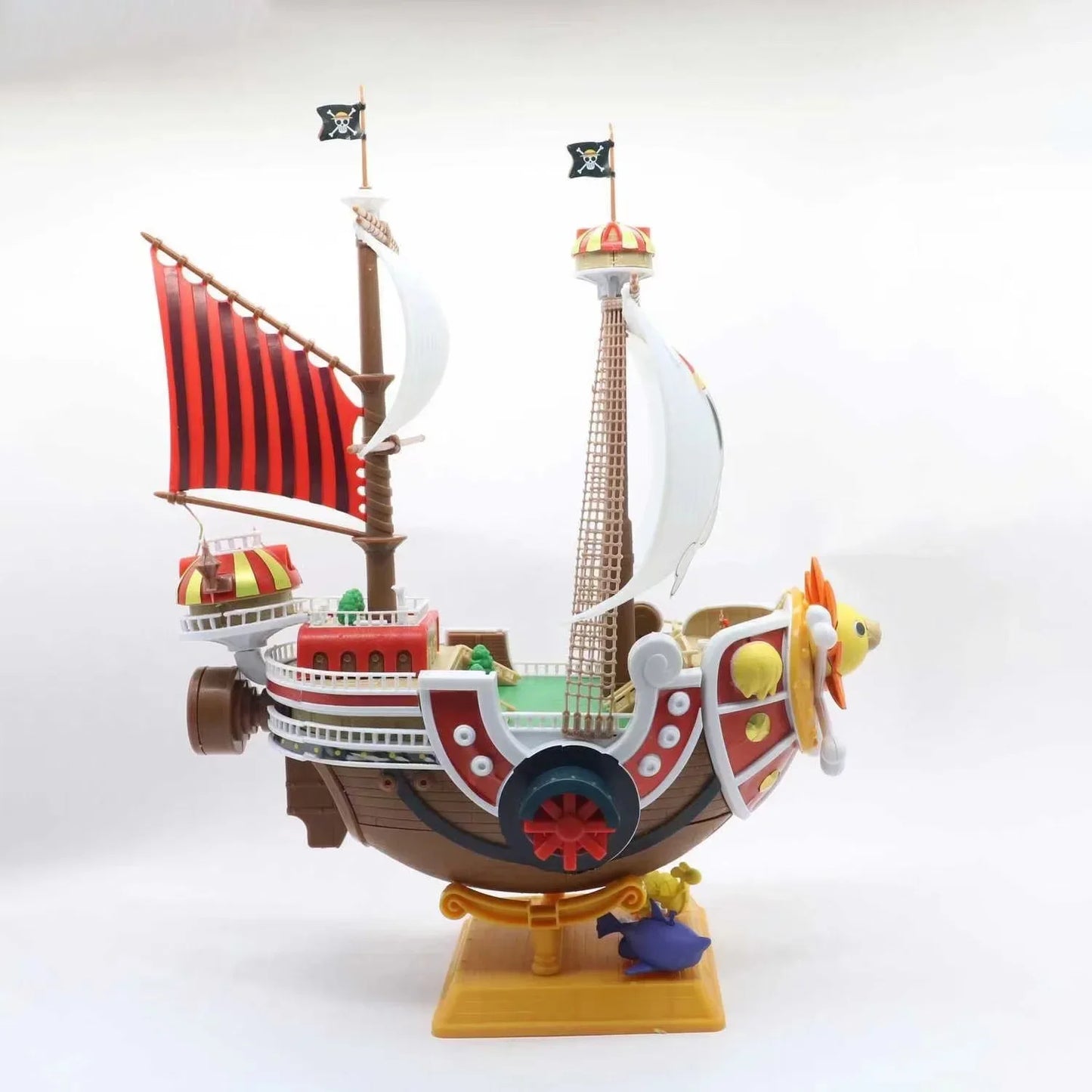 Thousand Sunny/Going Merry Pirate figurine